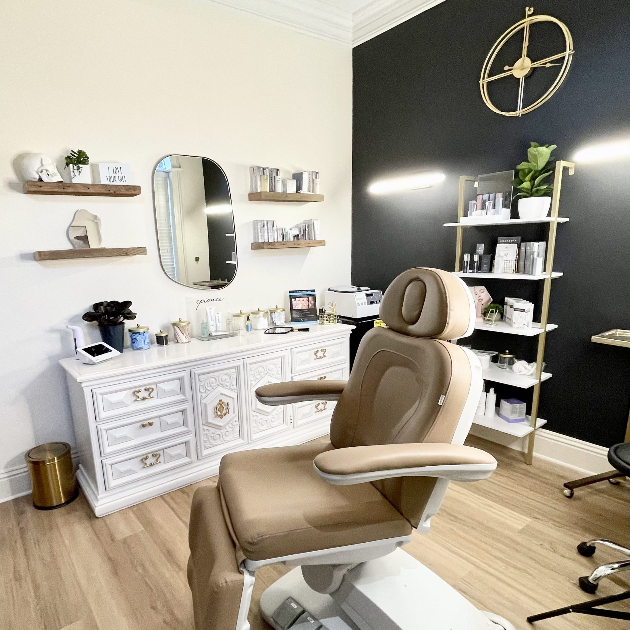 Willow Bee Suites